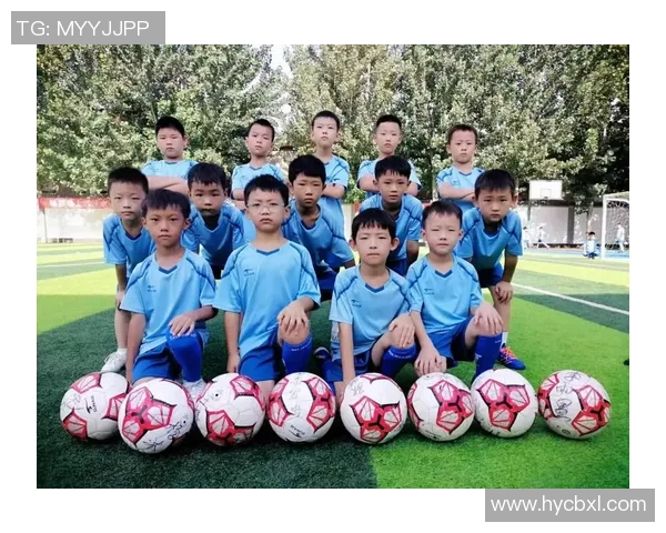 漫华足球:在绿茵场上书写青春梦想与团队精神的传奇之旅 漫华足球:在绿茵场上书写青春梦想与团队精神的传奇之旅